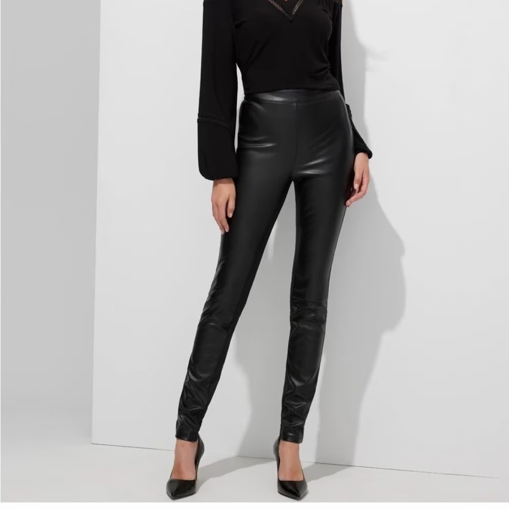 White HouseBlack Market WHBM Black Faux Leather Legging Size 4